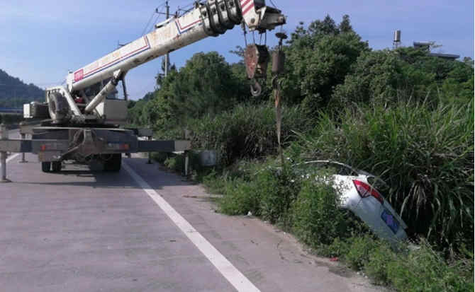 前锋区重载吊车救援